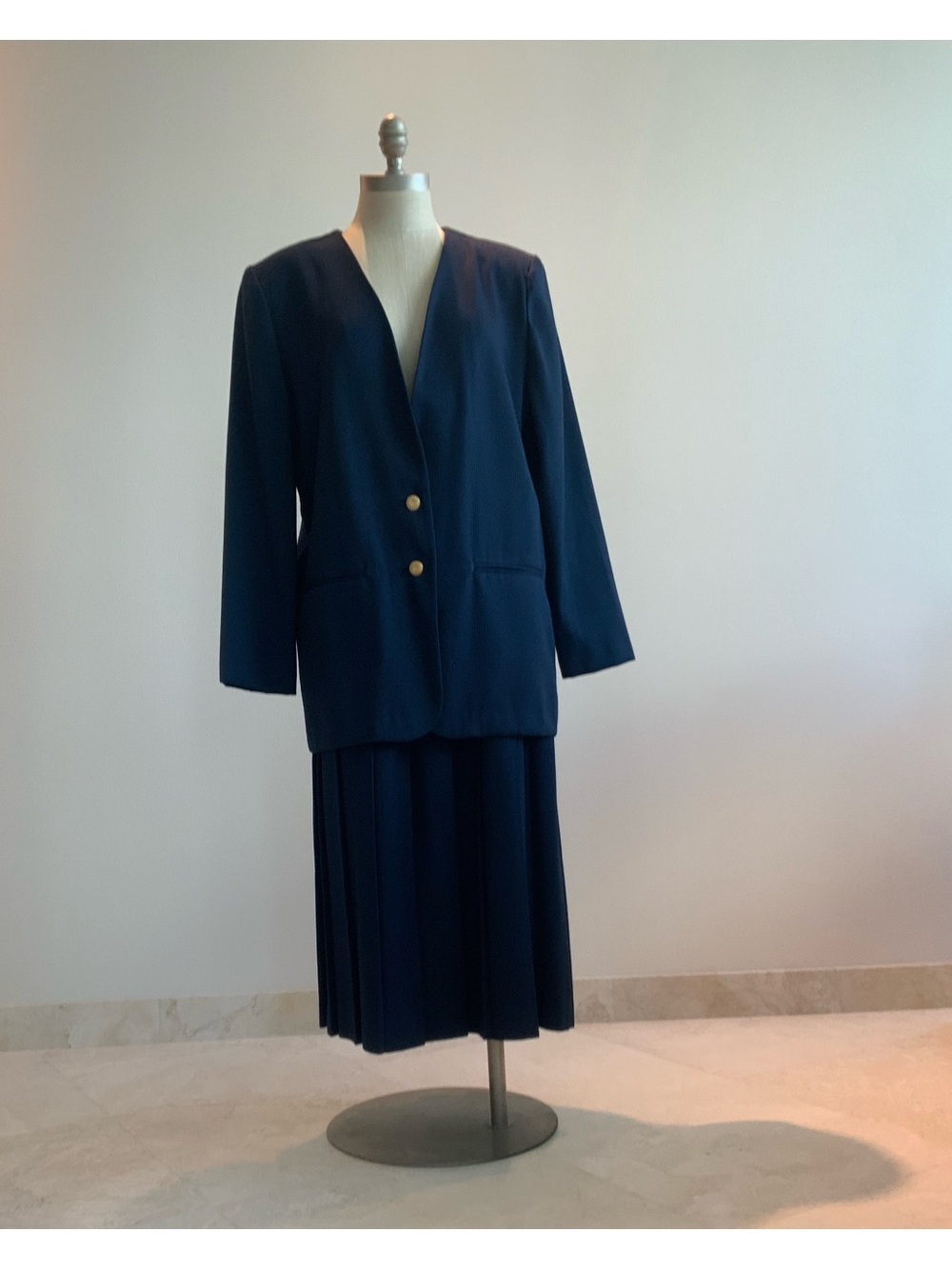 Vtg Michele Women's Navy Two-Piece Pleated Skirt Suit Jacket sz 14